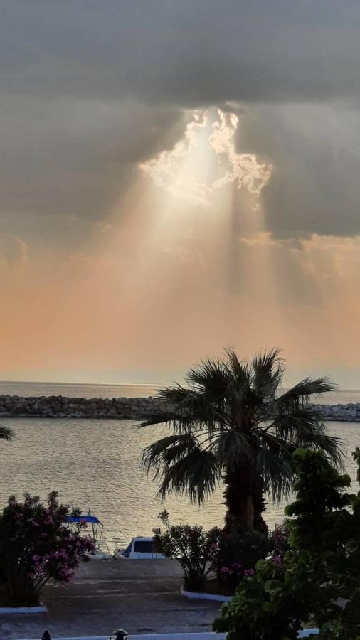 Seaside Deluxe Apartment Skála Kallirákhis エクステリア 写真